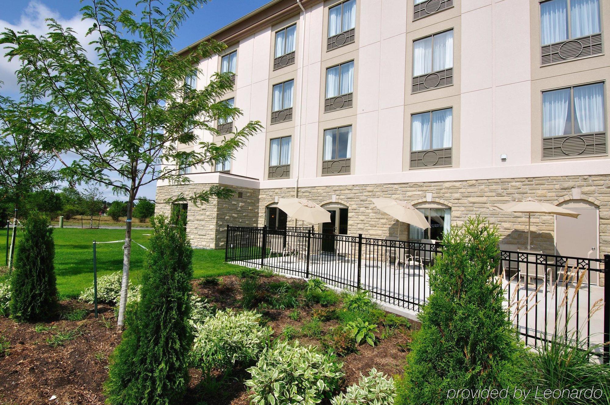 Holiday Inn Express Hotel & Suites Ottawa Airport By Ihg Zewnętrze zdjęcie