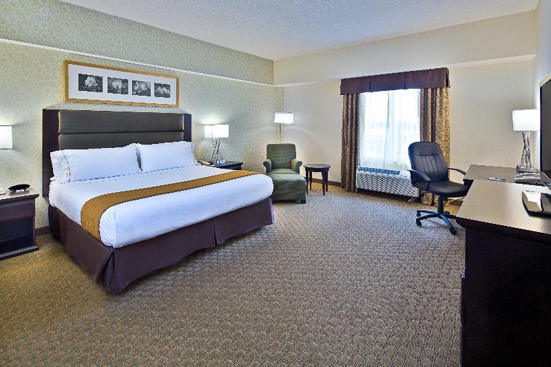 Holiday Inn Express Hotel & Suites Ottawa Airport By Ihg Zewnętrze zdjęcie